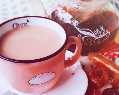 喜茶检测出高含量咖啡因 怕失眠发胖就学自制奶茶的做法