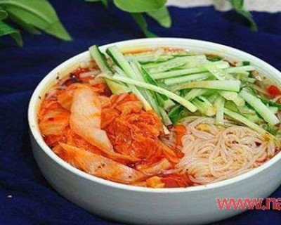 冷面的家常做法大全，教你日式韩式冷面汤的正宗调配